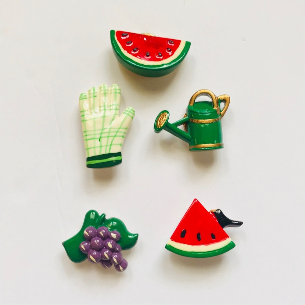 Vintage garden button covers